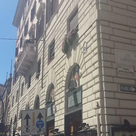 Monti First Pensión Roma