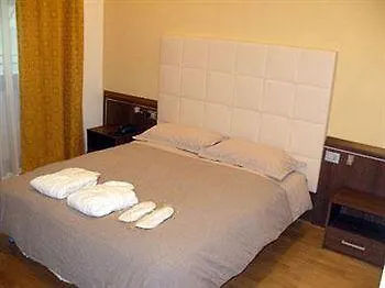 Monti First 4* Róma